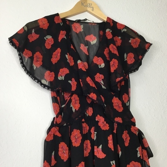 Zara Basic Floral Wrap Dress - Picture 2 of 6
